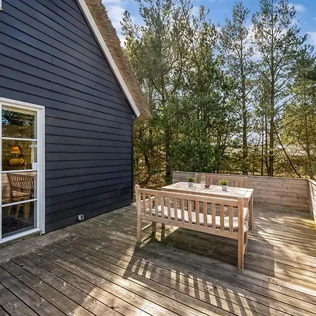 Enya - 1-2km From The Sea By Interhome